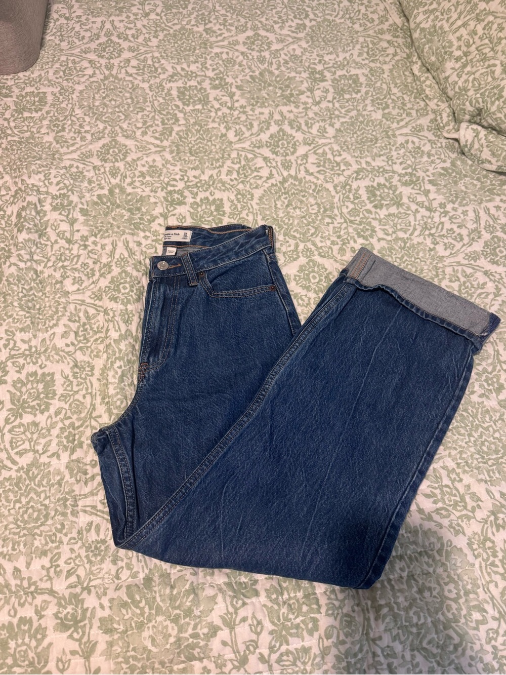 Abercrombie & Fitch High-Rise Dark Blue Straight Jeans